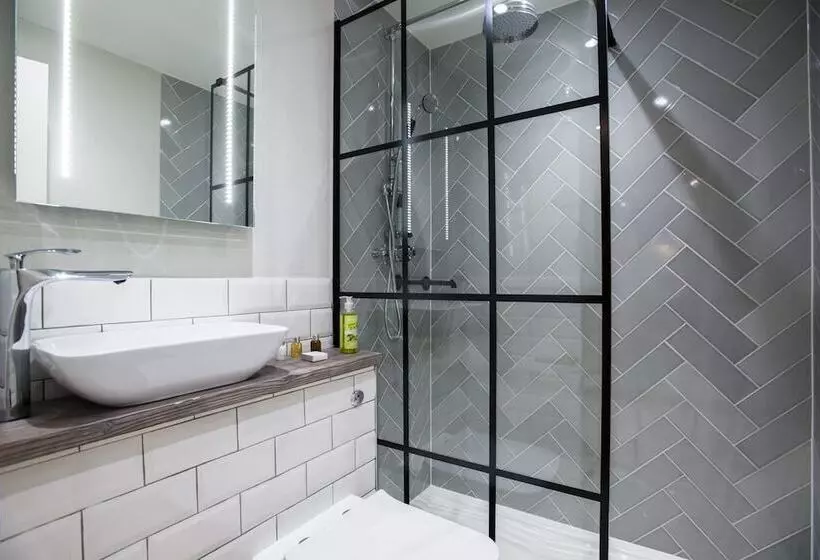 호텔 The Lodge Duxford