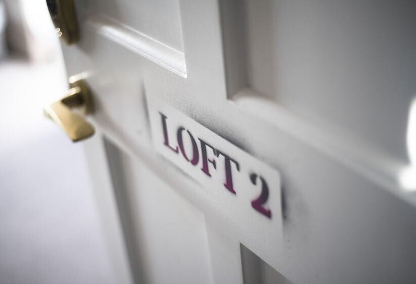 בית מלון כפרי The Lodge Duxford