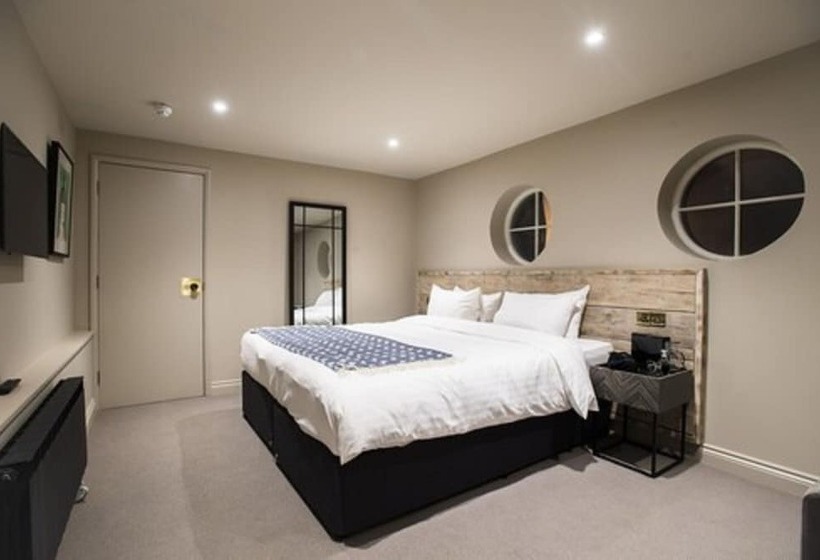 בית מלון כפרי The Lodge Duxford