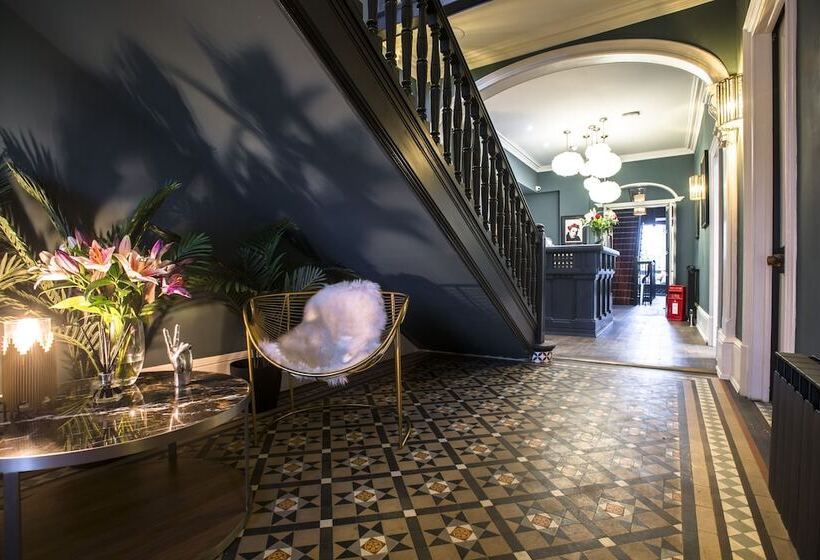 בית מלון כפרי The Lodge Duxford