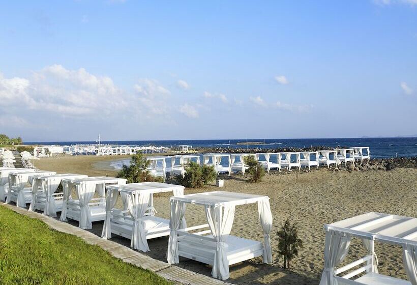 Knossos Beach Bungalows Suites Resort & Spa