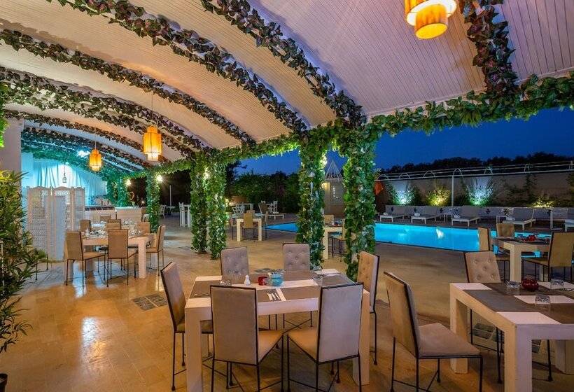 Palais Jena Hotel & Spa