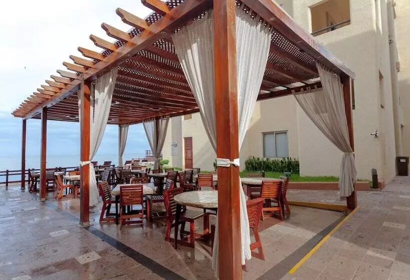 Zafiro Beach Boutique Resort