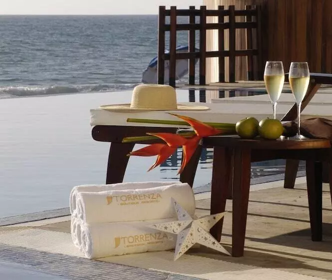 Zafiro Beach Boutique Resort