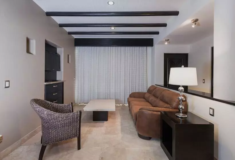 Zafiro Beach Boutique Resort