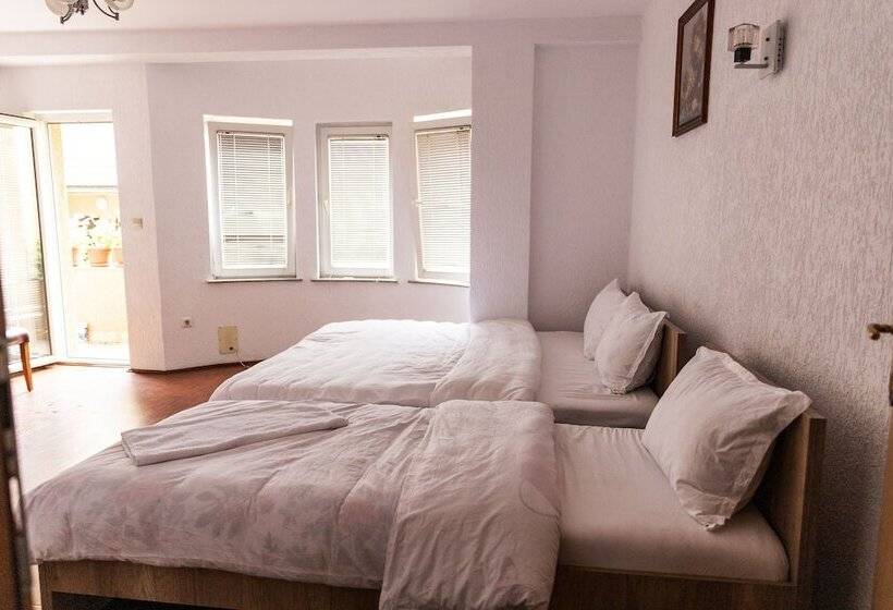 تختخواب و صبحانه Park