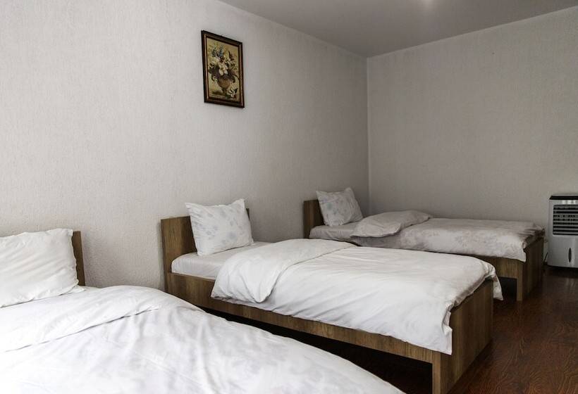 تختخواب و صبحانه Park