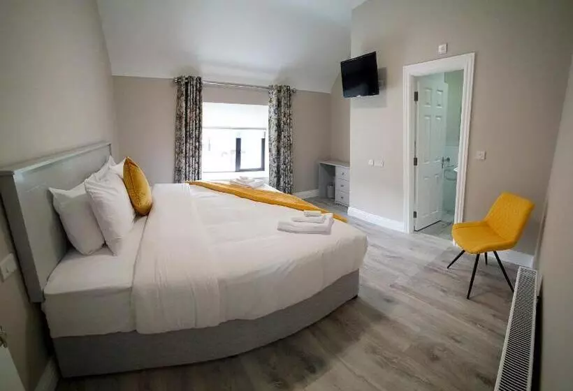 ベッドアンドブレックファースト The Leitrim Inn And Blueway Lodge