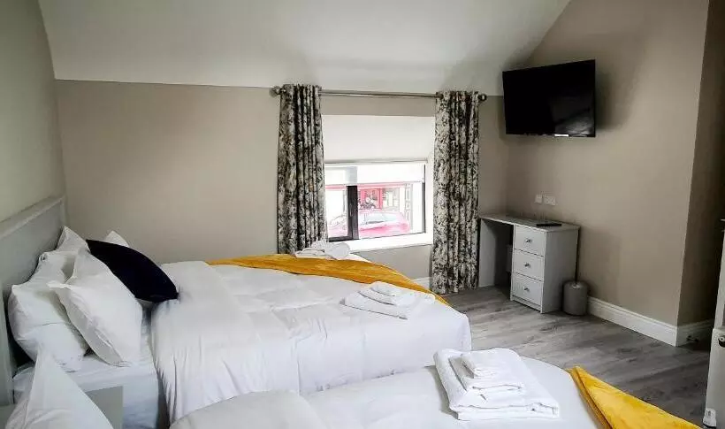 ベッドアンドブレックファースト The Leitrim Inn And Blueway Lodge