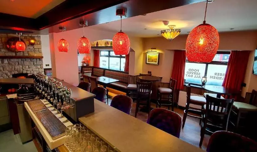 ベッドアンドブレックファースト The Leitrim Inn And Blueway Lodge