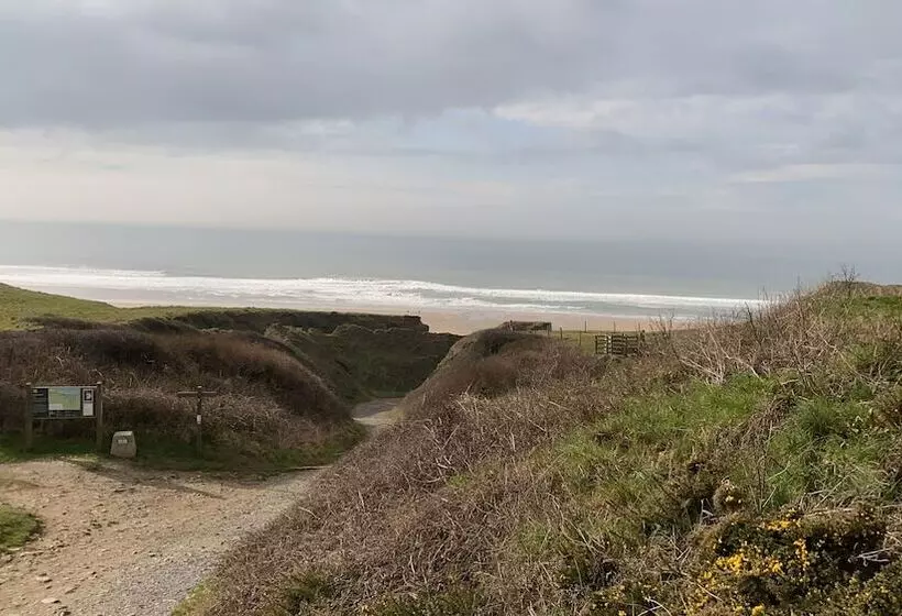 Aamiaismajoitus (B&B) The Tree Inn