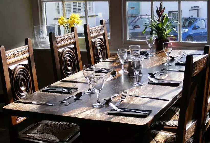 Aamiaismajoitus (B&B) The Tree Inn