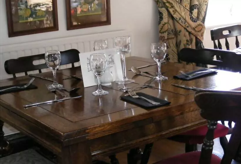 Aamiaismajoitus (B&B) The Tree Inn