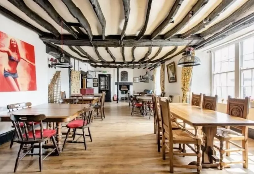 Aamiaismajoitus (B&B) The Tree Inn