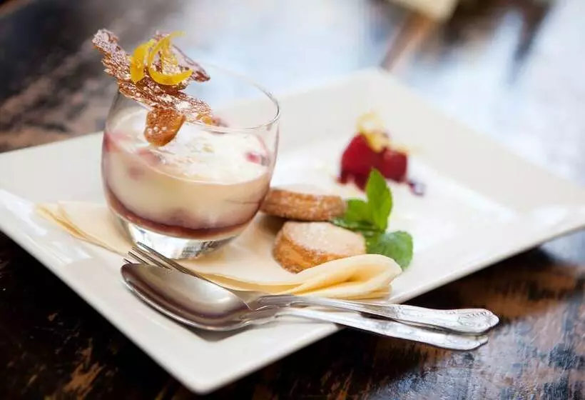 Aamiaismajoitus (B&B) The Tree Inn