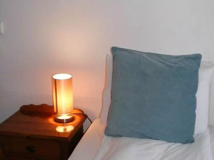 Aamiaismajoitus (B&B) The Tree Inn