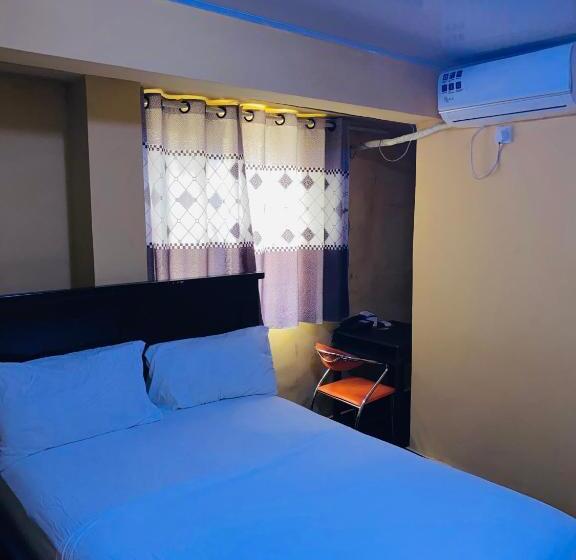 پانسیون Jennabwa Lodge And Restaurant