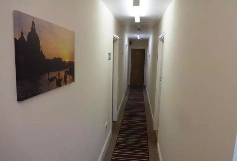 Majatalo Travellers Rest Motel