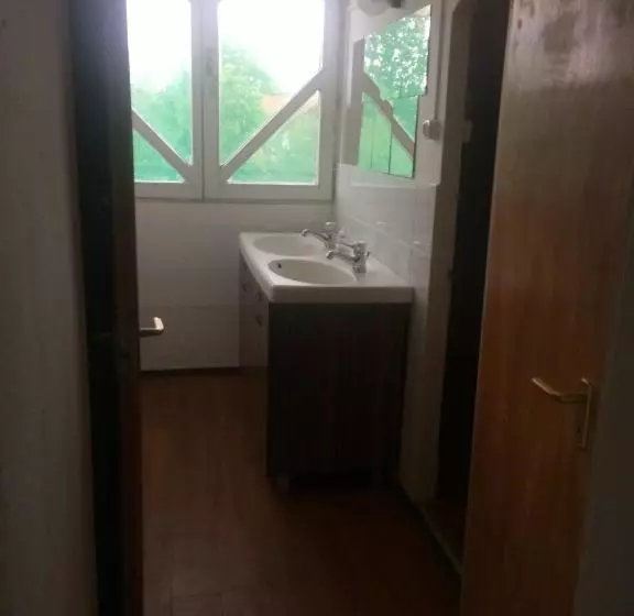 Y Hostel