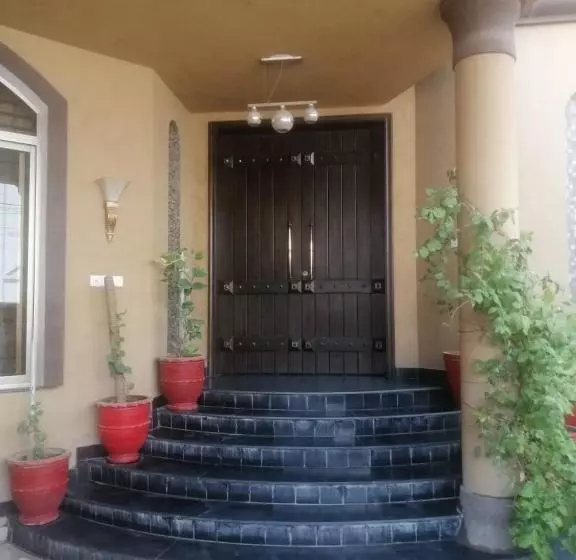 تختخواب و صبحانه State Residency