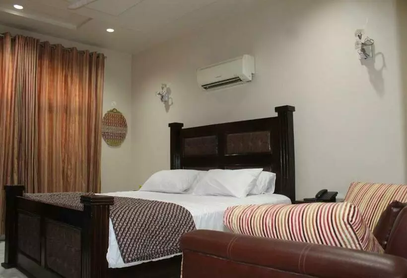 تختخواب و صبحانه State Residency