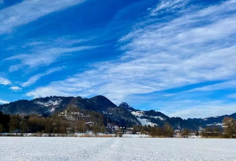 Hotelli Gästehaus Schreyer