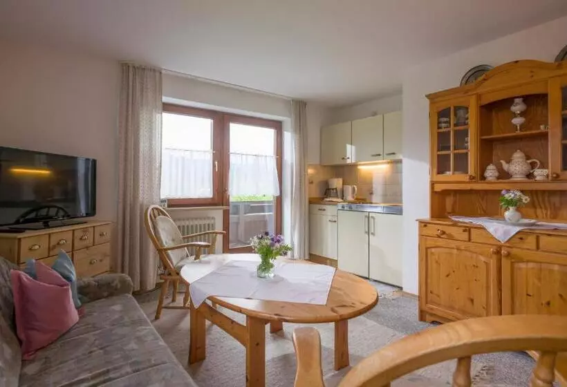 Hotelli Gästehaus Schreyer