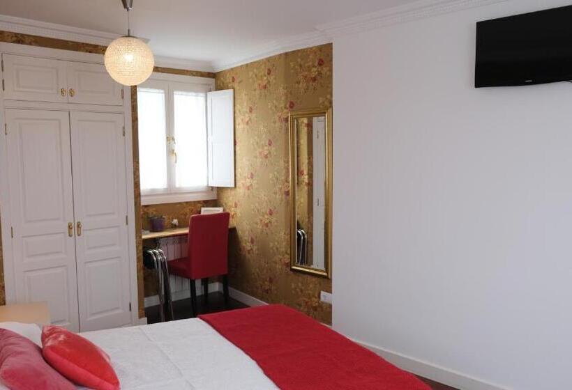 Hotel La Casa De Las Camelias