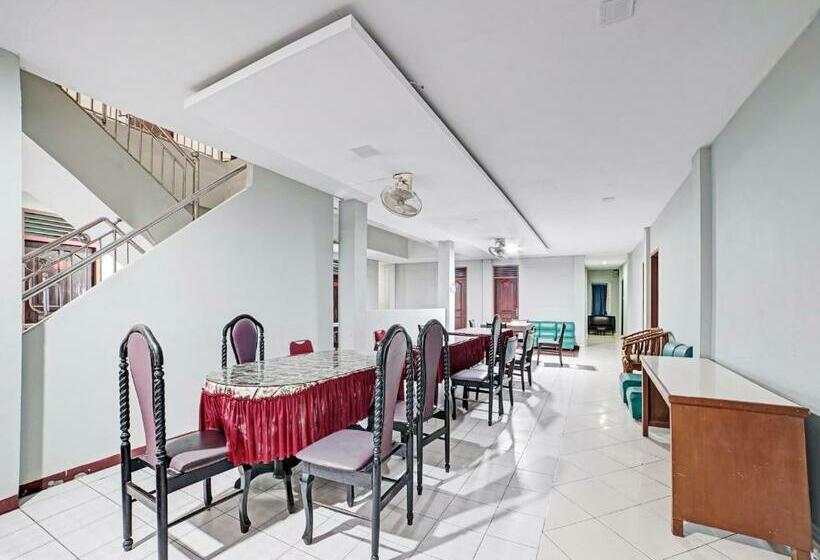 酒店 Oyo 90487 Wisma Kuta Karang Baru