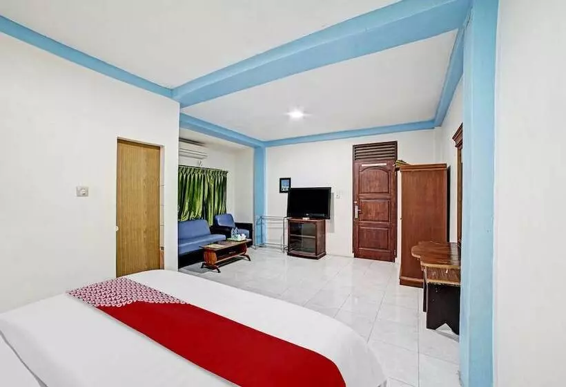 Hotelli Oyo 90487 Wisma Kuta Karang Baru