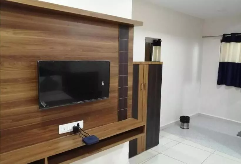 Hotelli Shiv Inn Vadodara