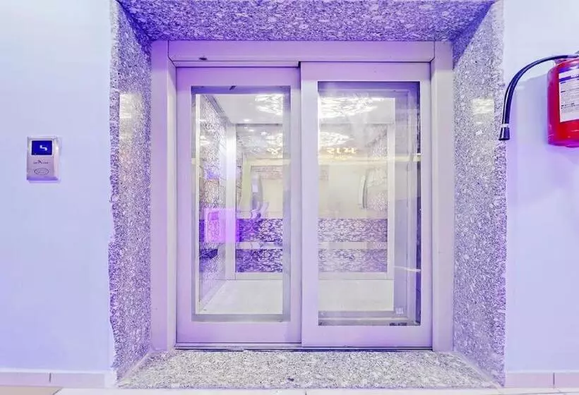 Hotelli Shiv Inn Vadodara