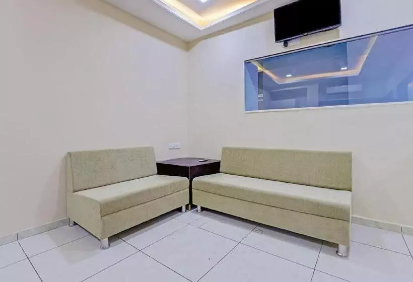 Hotelli Shiv Inn Vadodara