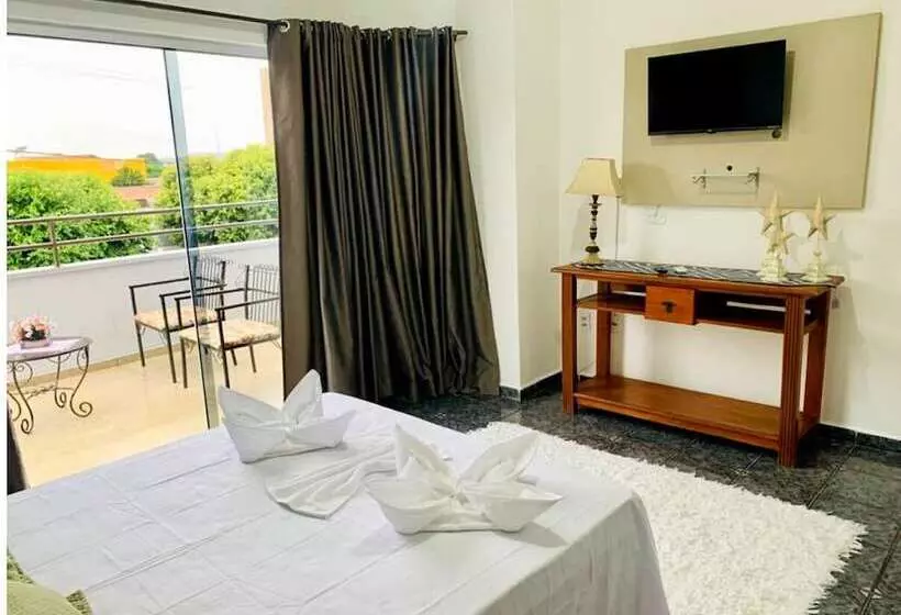 ペンション Pousada Cambará Suítes