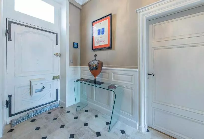 پانسیون Room In Guest Room   This 10th Century Home Sits In An Extraordinary Setting In The Center Of Orlean