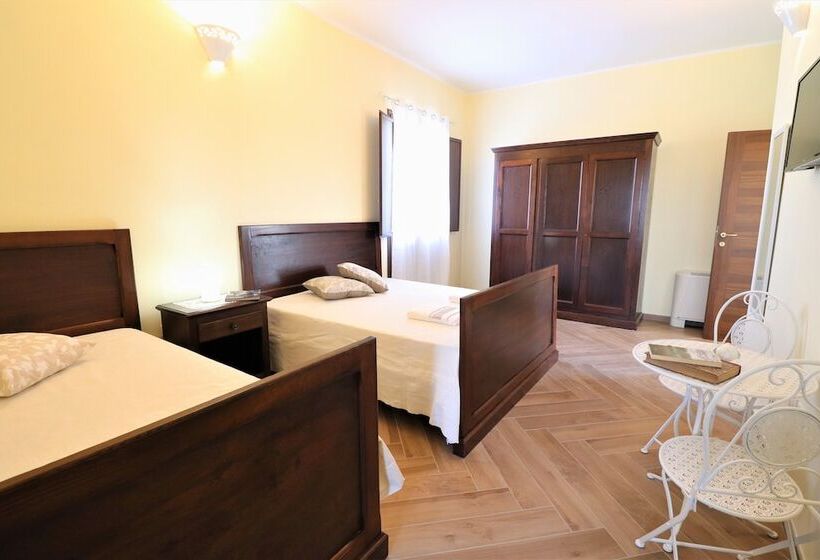 פנסיון Triple Comfort Pink Grapefruit