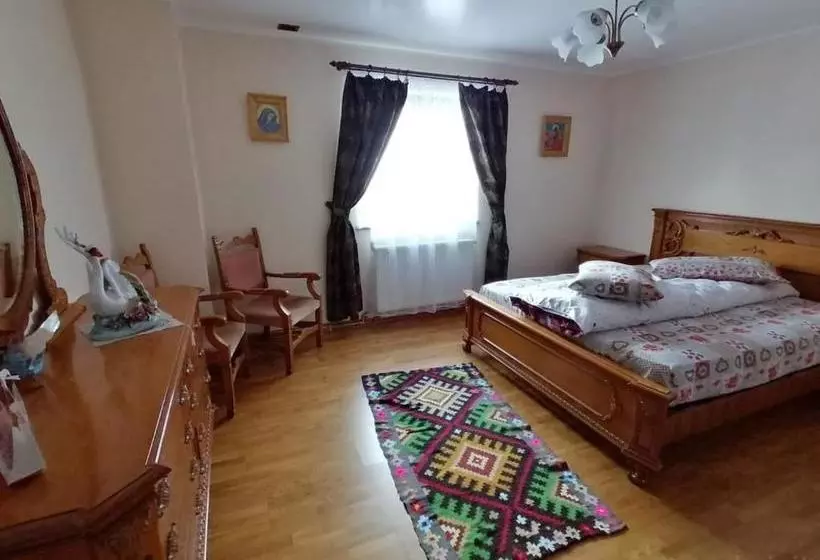 Pensiunea Casa Fierarul Din Bucovina