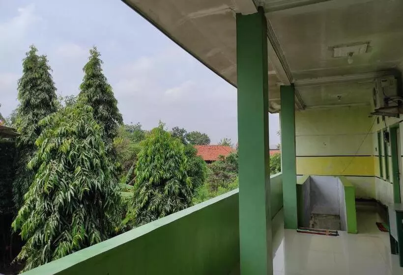 Hotelli Oyo 90333 Wisma Tenang Jaya Syariah