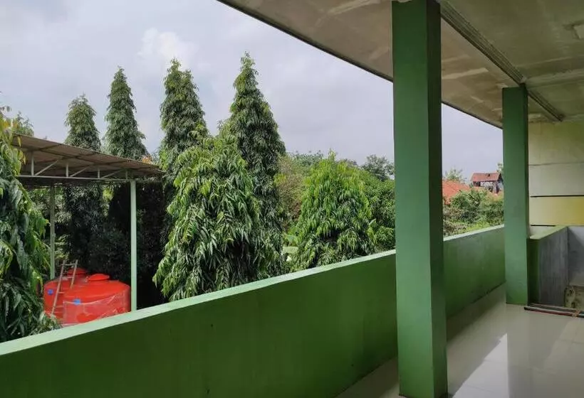 Hotelli Oyo 90333 Wisma Tenang Jaya Syariah