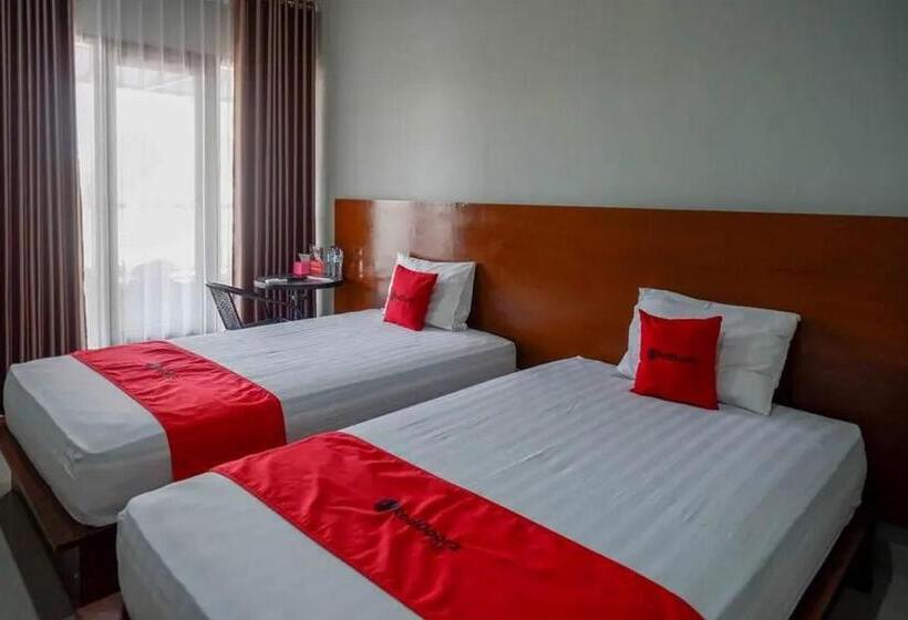 Hotel Reddoorz Near Stadion Kridosono Blora