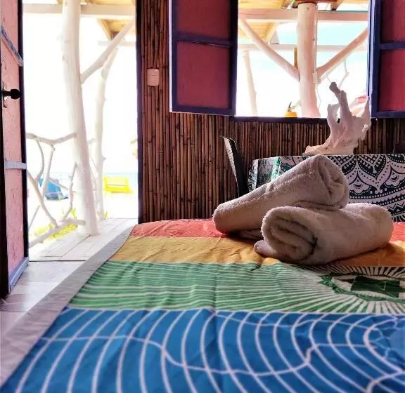 Hotelli Tintipan Ashram Hostel & Glamping