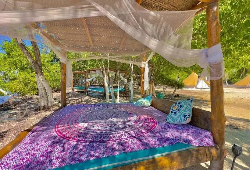 Hotelli Tintipan Ashram Hostel & Glamping