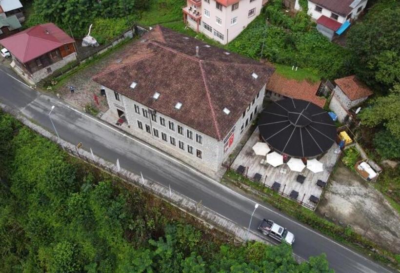 בית מלון כפרי Camlihemsin Tasmektep