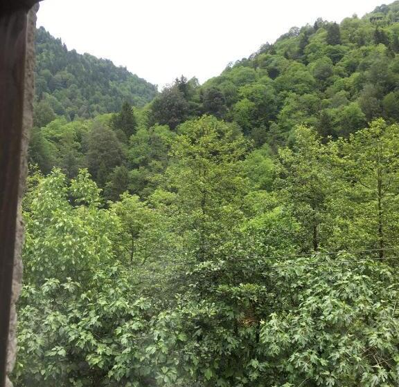 בית מלון כפרי Camlihemsin Tasmektep