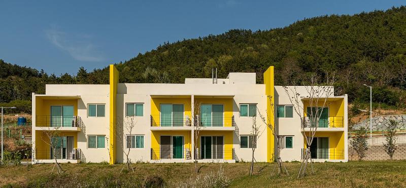 Lumia Hotel & Resort