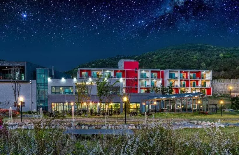 Lumia Hotel & Resort