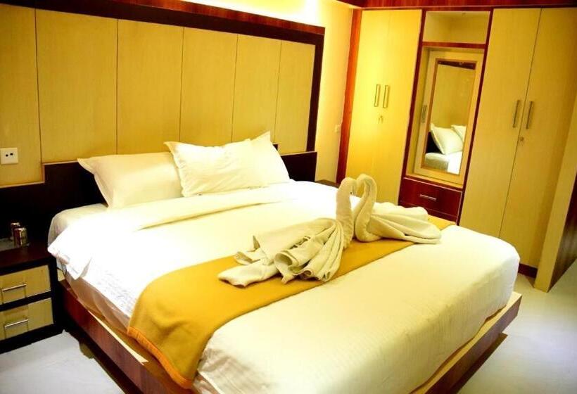 Hotel Star Msr Residency