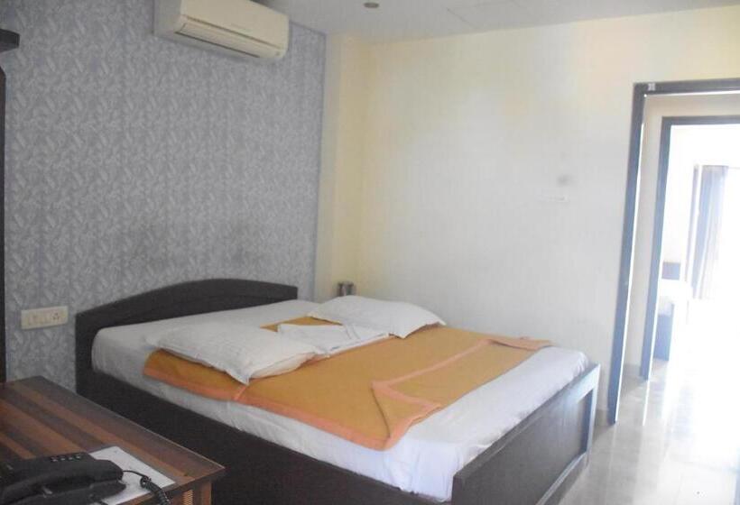 Hotel Star Msr Residency