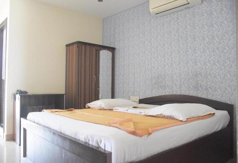 Hotel Star Msr Residency