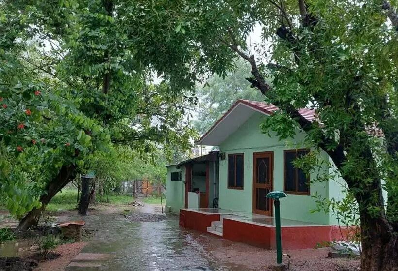 Majatalo Ranakpur Nature Retreat